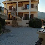 Kallisti διακοπτό-καλάβρυτα Appart hôtel Diakopto