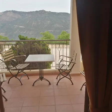 Kallisti διακοπτό-καλάβρυτα 4*